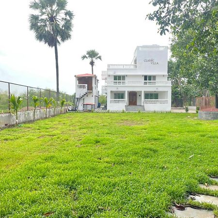 Classic Villa Pālghar Exterior foto