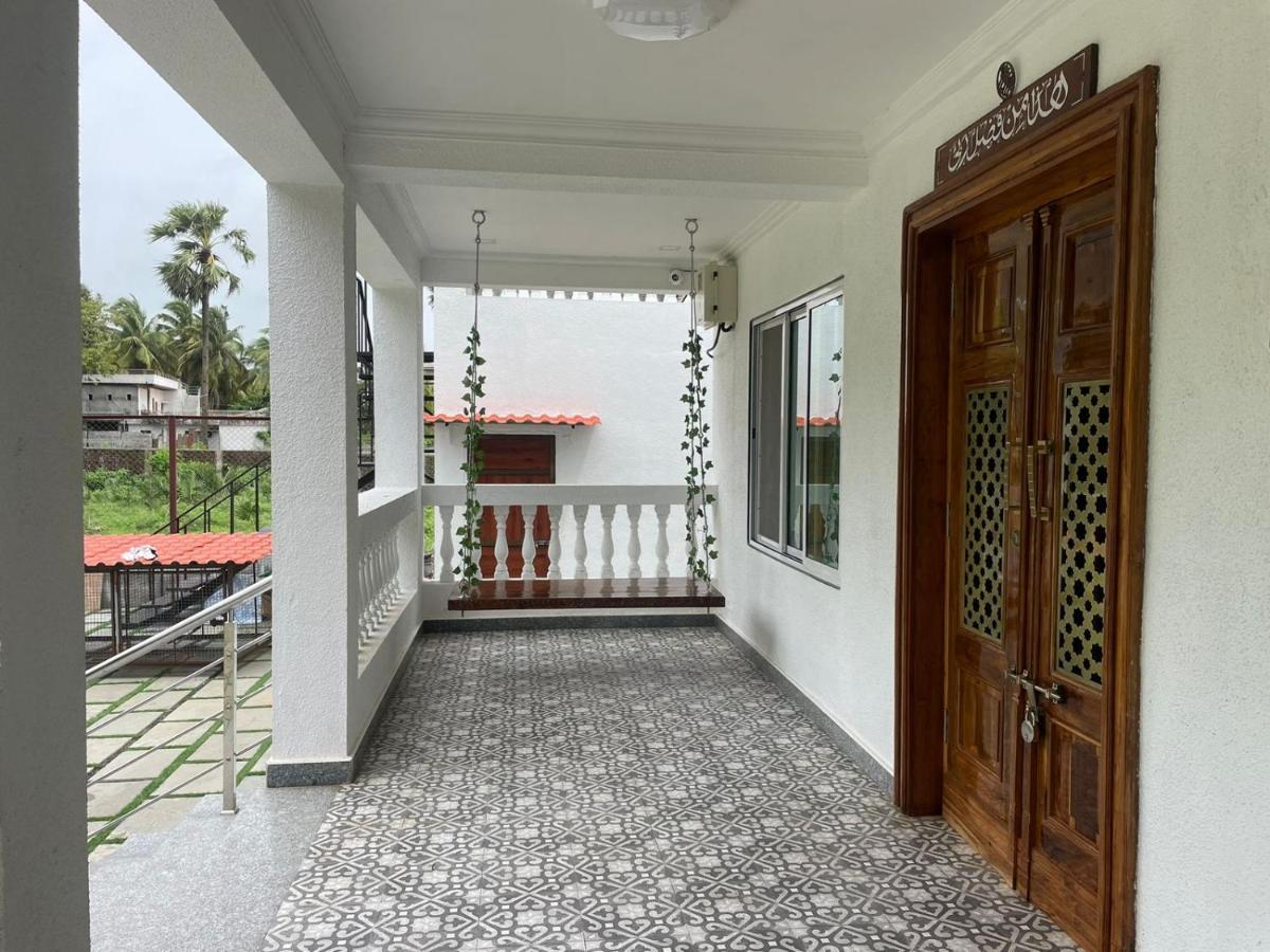 Classic Villa Pālghar Exterior foto
