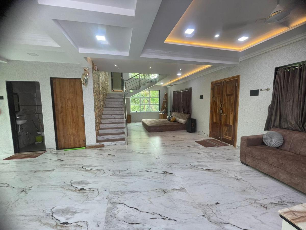 Classic Villa Pālghar Exterior foto